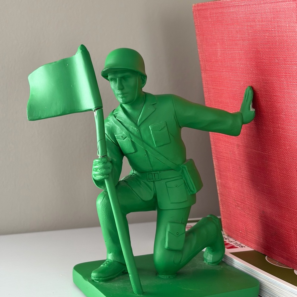Vintage Green Army Men Bookends Walkie-Talkie & Flag Soldiers Disney Toy Story